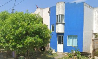 Casa en remate bancario en Villa Alegre 213, Villas de San Clemente, 92730 Álamo, Ver.