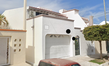 CASA EN VENTA, AV. SIERRA DE LOS VENADOS, LOMAS DE MAZATLÁN, SINALOA¡Aprovecha esta excelente oportunidad de inversión inteligente y segura de remate