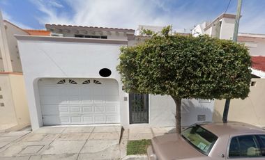 CASA EN VENTA, AV. SIERRA DE LOS VENADOS, LOMAS DE MAZATLÁN, SINALOA¡Aprovecha esta excelente oportunidad de inversión inteligente y segura de remate