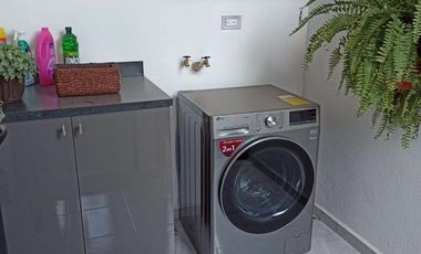 Exclusiva Torre de Departamentos con cisterna independiente
