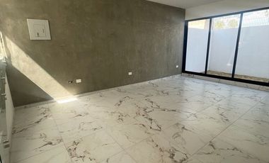 Casa Residencial de 3 recamaras, equipada con cocina y closets
