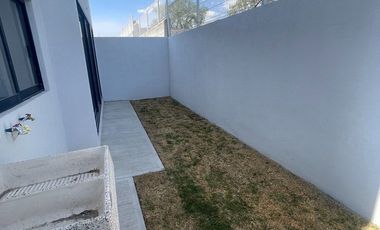 Casa Residencial de 3 recamaras, equipada con cocina y closets