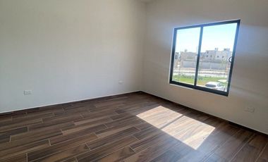 Casa Residencial de 3 recamaras, equipada con cocina y closets