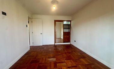 ¡ATENCIÓN! CASA EN ESPECTACULAR CONDICIONES E INMEJORABLE UBICACIÓN