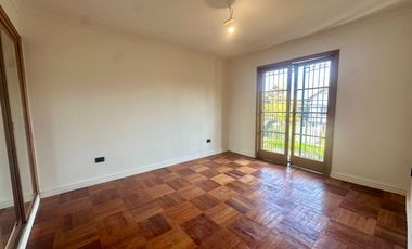 ¡ATENCIÓN! CASA EN ESPECTACULAR CONDICIONES E INMEJORABLE UBICACIÓN