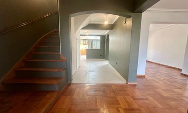 ¡ATENCIÓN! CASA EN ESPECTACULAR CONDICIONES E INMEJORABLE UBICACIÓN