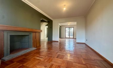 ¡ATENCIÓN! CASA EN ESPECTACULAR CONDICIONES E INMEJORABLE UBICACIÓN