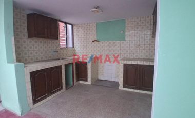 Oportunidad De Inversion. Venta De Casa En Zona Residencial En Urb. Banchero Rossi Nuevo Chimbote.