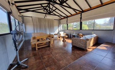 Espectacular Casa en Parcela en Condominio El Algarrobal, calle Pajaritos, Malloco, comuna de Peñaflor.