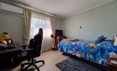 Espectacular Casa en Parcela en Condominio El Algarrobal, calle Pajaritos, Malloco, comuna de Peñaflor.