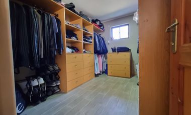 Espectacular Casa en Parcela en Condominio El Algarrobal, calle Pajaritos, Malloco, comuna de Peñaflor.