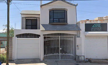 ¡Casa de Remate en Venta en C. Mina los Alisos, Colonia Villa del Real, Chihuahua!