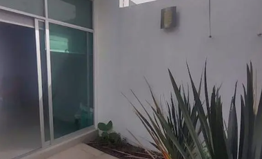 REMATO LINDA CASA EN FRACC. NATURA CERCA DEL AUTODROMO DE JALISCO