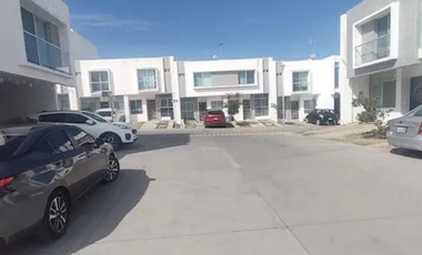 REMATO LINDA CASA EN FRACC. NATURA CERCA DEL AUTODROMO DE JALISCO