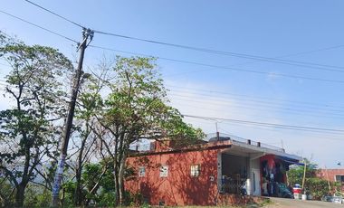 Venta de Casa con Locales a 5 min. del centro Xilitla, San Luis Potosi