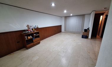 Casa en Venta en Fracc. Privado, con portón eléctrico a dos hojas, acceso inmediato a jardín grande en Área común