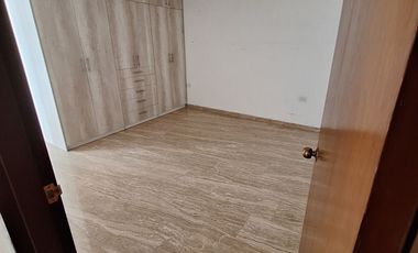 Casa en Venta en Fracc. Privado, con portón eléctrico a dos hojas, acceso inmediato a jardín grande en Área común