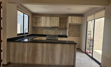 Casa en Renta en San Mateo Atenco en Privada