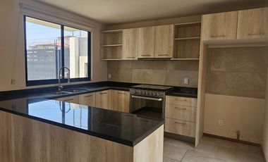 Casa en Renta en San Mateo Atenco en Privada