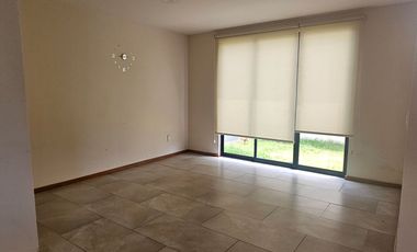 Casa en Renta en San Mateo Atenco en Privada
