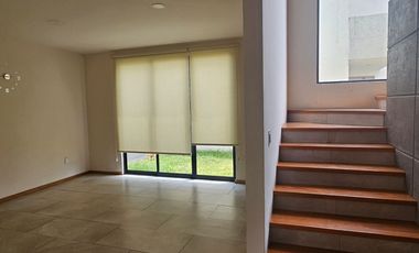Casa en Renta en San Mateo Atenco en Privada