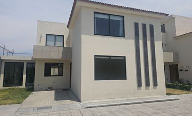 Casa en Renta en San Mateo Atenco en Privada