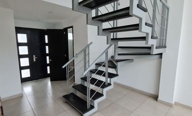 Casa en renta en San Andrés Cholula – Privada sobre Av. Radial Zapata Confort, ubicación y privacidad a solo minutos del corazón de San Andrés Cholula