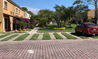PRECIOSA CASA PARA SU MERECIDO DESCANSO ENTRE BELLOS JARDINES