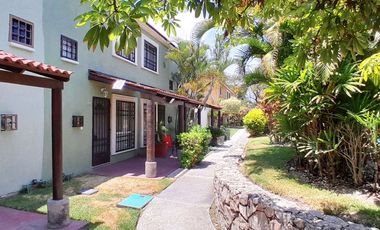 PRECIOSA CASA PARA SU MERECIDO DESCANSO ENTRE BELLOS JARDINES