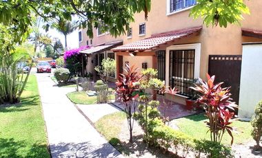 PRECIOSA CASA PARA SU MERECIDO DESCANSO ENTRE BELLOS JARDINES