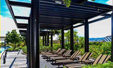 Fully-Furnished 1 Bedroom Loft Condo for Sale