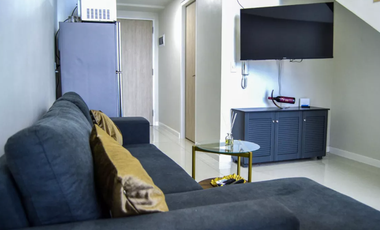 Fully-Furnished 1 Bedroom Loft Condo for Sale