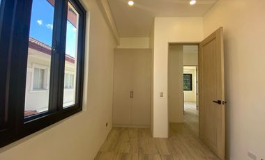 House and Lot in South Forbes  For Sale - #8432