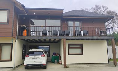 Casa, complejo de cabañas, salón - quincho