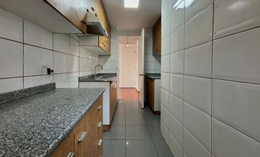 Se Vende 2 Dormitorios+ Estacionamiento .Av Perú
