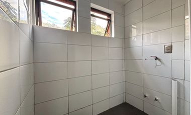 Se Vende 2 Dormitorios+ Estacionamiento .Av Perú