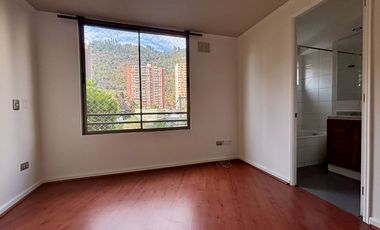 Se Vende 2 Dormitorios+ Estacionamiento .Av Perú