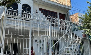 Casa en Venta en Jardines de la Paz, usada anteriormente como Panadería