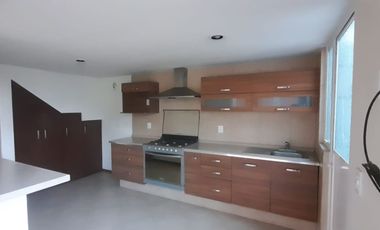 Casa en Renta en Bosque de las Fuentes Calimaya modelo Trevi