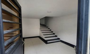 CASA AMPLIA DE 2 PISOS INDEPENDIENTES UBICADA EN LA CARRERA 9 BIS PEREIRA