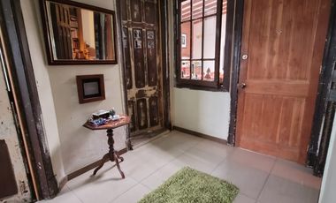 Se vende casa en Santiago Concha.