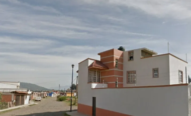 REMATE!!!...INVIERTE Y OBTEN GANANCIAS. CASA ADJUDICADA EN Río Yaqui 360, Vista Del Lago, Pátzcuaro