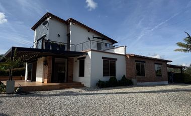 Vendo Hermosa casa independiente Llanogrande