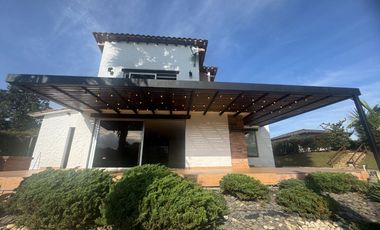 Vendo Hermosa casa independiente Llanogrande