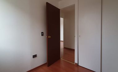 Se vende departamento en las Golondrinas, las Rosas Maipú