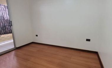 Se vende departamento en las Golondrinas, las Rosas Maipú