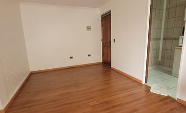 Se vende departamento en las Golondrinas, las Rosas Maipú