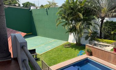 Hermosa casa en venta, Cuernavaca. Fraccionamiento Burgos.