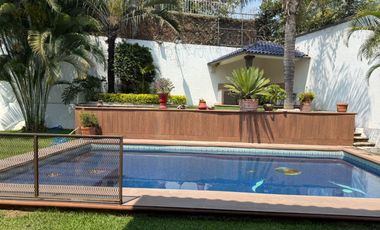 Hermosa casa en venta, Cuernavaca. Fraccionamiento Burgos.