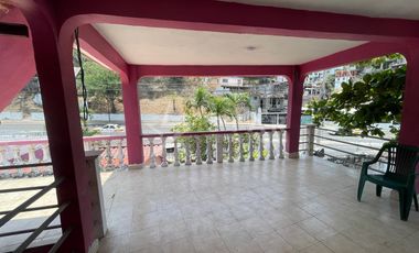 CASA DOS NIVELES, LOS LIRIOS